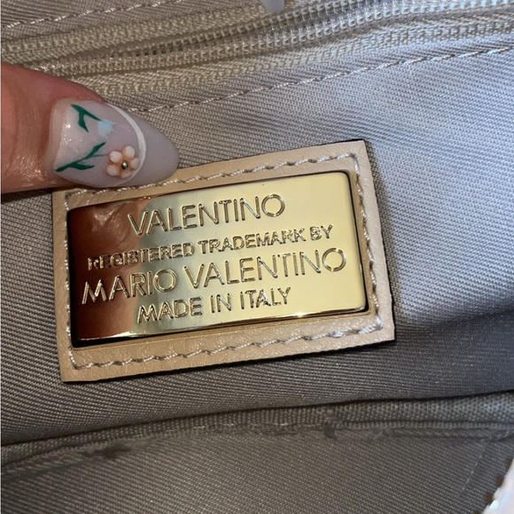 VALENTINO BY MARIO VALENTINO / WOMEN /
BAGS / CROSSBODY,BELLA EMBOSSED LEATHER - Picture 6 of 12